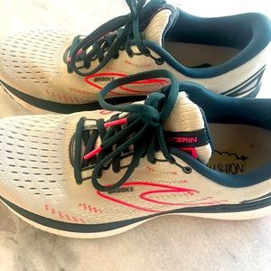 Brooks glycerin Running Sneakers size 10.5